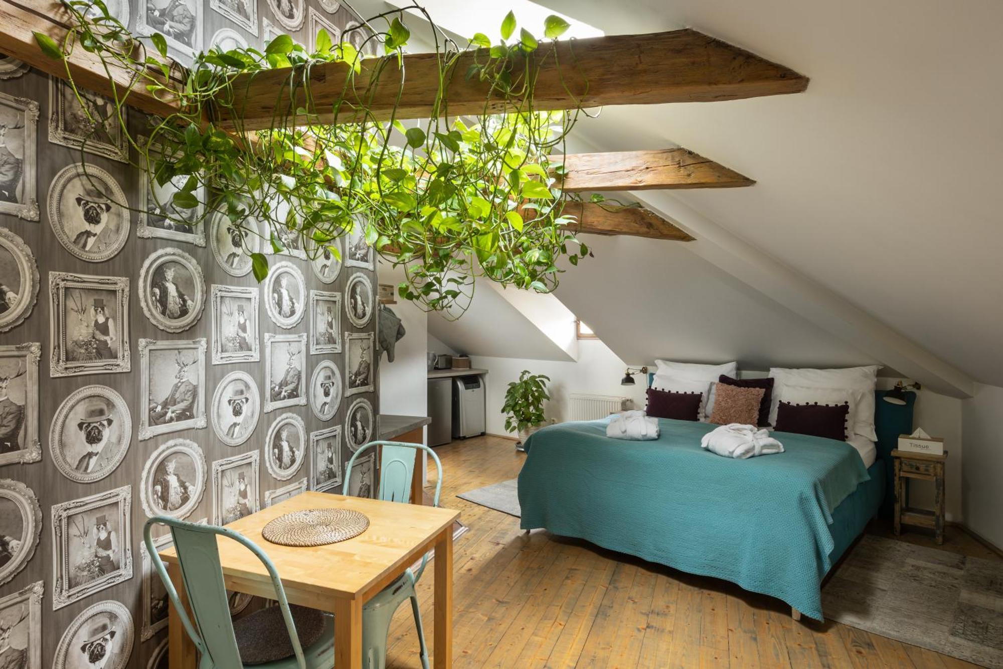 Bohemian Chic 2 Bedroom 2 Bathroom Loft With Hanging Chair Praha Bagian luar foto