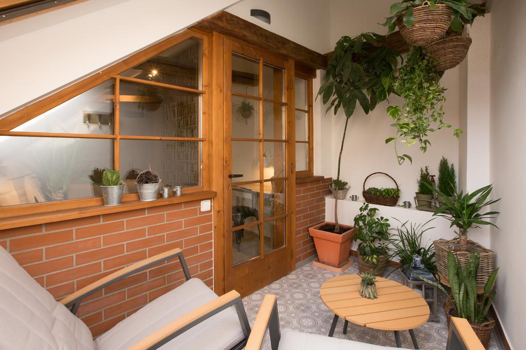 Bohemian Chic 2 Bedroom 2 Bathroom Loft With Hanging Chair Praha Bagian luar foto