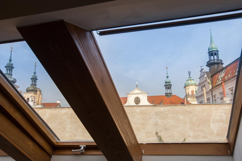Bohemian Chic 2 Bedroom 2 Bathroom Loft With Hanging Chair Praha Bagian luar foto