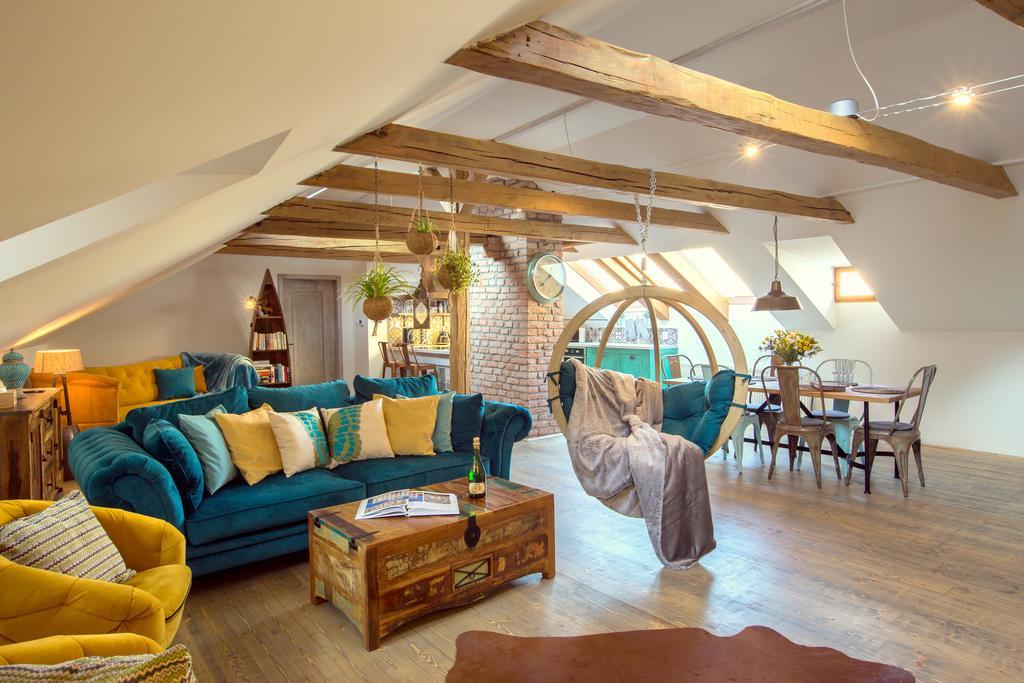 Bohemian Chic 2 Bedroom 2 Bathroom Loft With Hanging Chair Praha Bagian luar foto